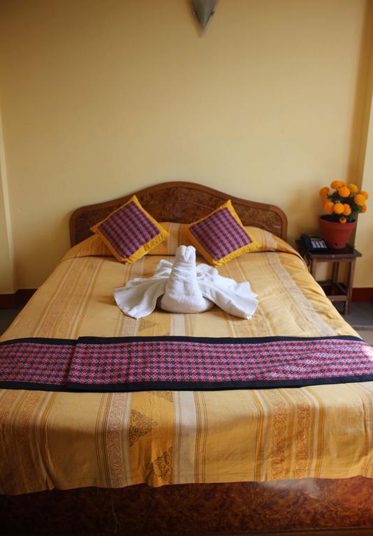 Simrika Homes Bed And Breakfast Κατμαντού Δωμάτιο φωτογραφία